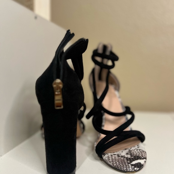 Strappy Snakeskin & Black Block Heels - Cage Sandals Size 39 - Picture 3 of 7
